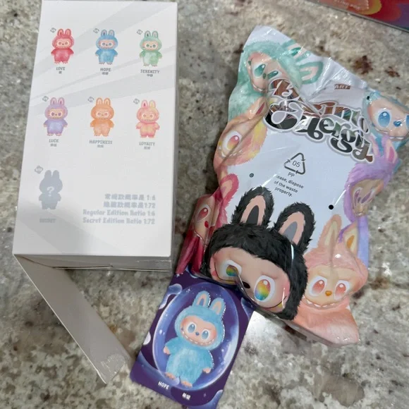 Pop Mart Big into Energy vinyl plush pendant - hope (blue) - Picture 4 of 8